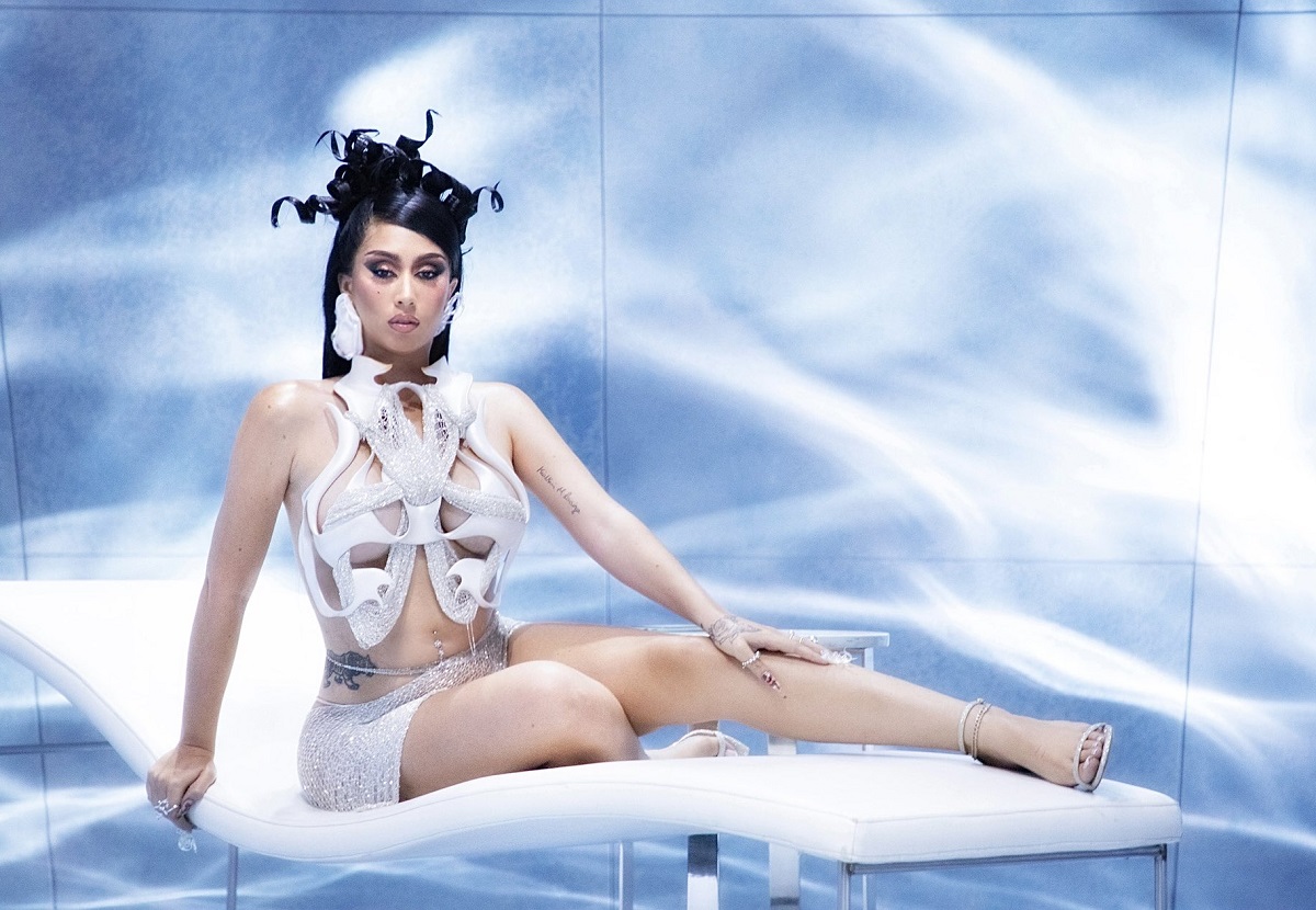 Kali Uchis Rocks Natalia Fedner X Nusi Quero Outfit for "Fue Mejor&quo...